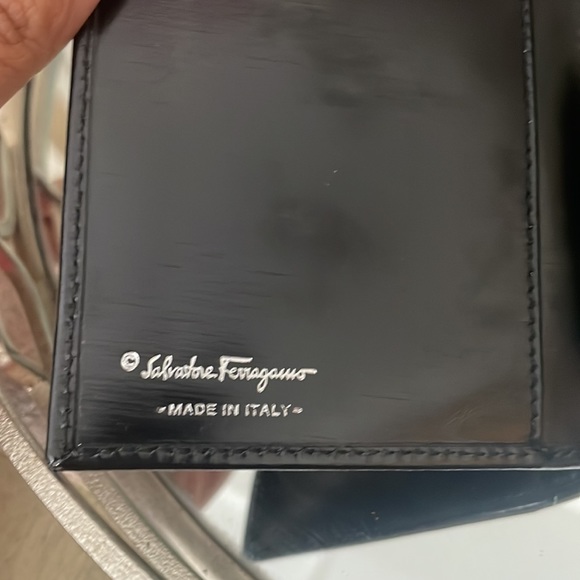 Vintage Salvatore Ferragamo Black Leather Wallet Authentic!! Made In Italy 🇮🇹 - Picture 8 of 15